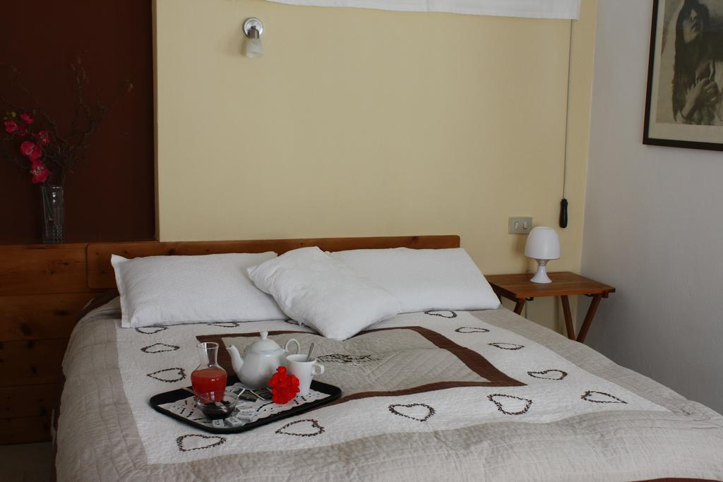 Bed and Breakfast Fattoria Del Pino Orta San Giulio Pokoj fotografie